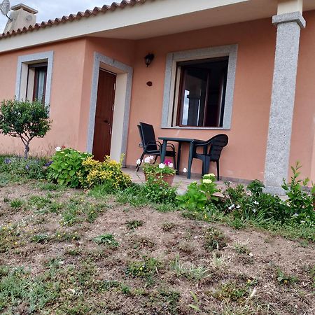 Agriturismo Gli Olivastri, Appartamento La Rosa Dei Venti Con Piscina E Solarium , Vista Mare ,Climatizzatore ,Wifi Aglientu Esterno foto