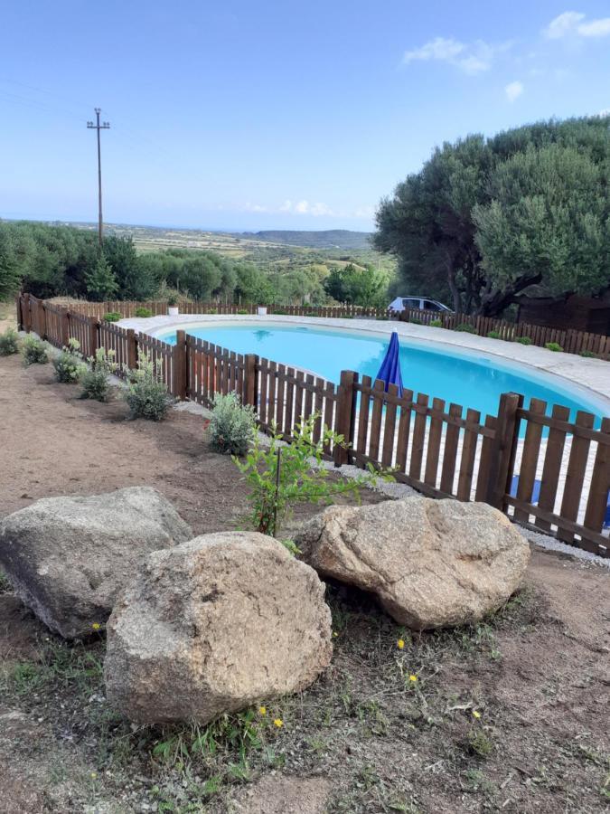 Agriturismo Gli Olivastri, Appartamento La Rosa Dei Venti Con Piscina E Solarium , Vista Mare ,Climatizzatore ,Wifi Aglientu Esterno foto